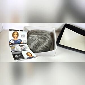 R&B Euro Tress wig, Becky color 51 NIB